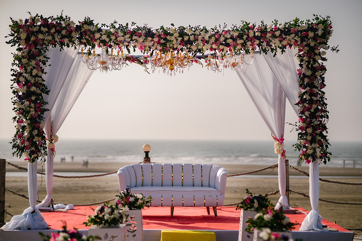 Beach wedding ceremony at Sea Pearl